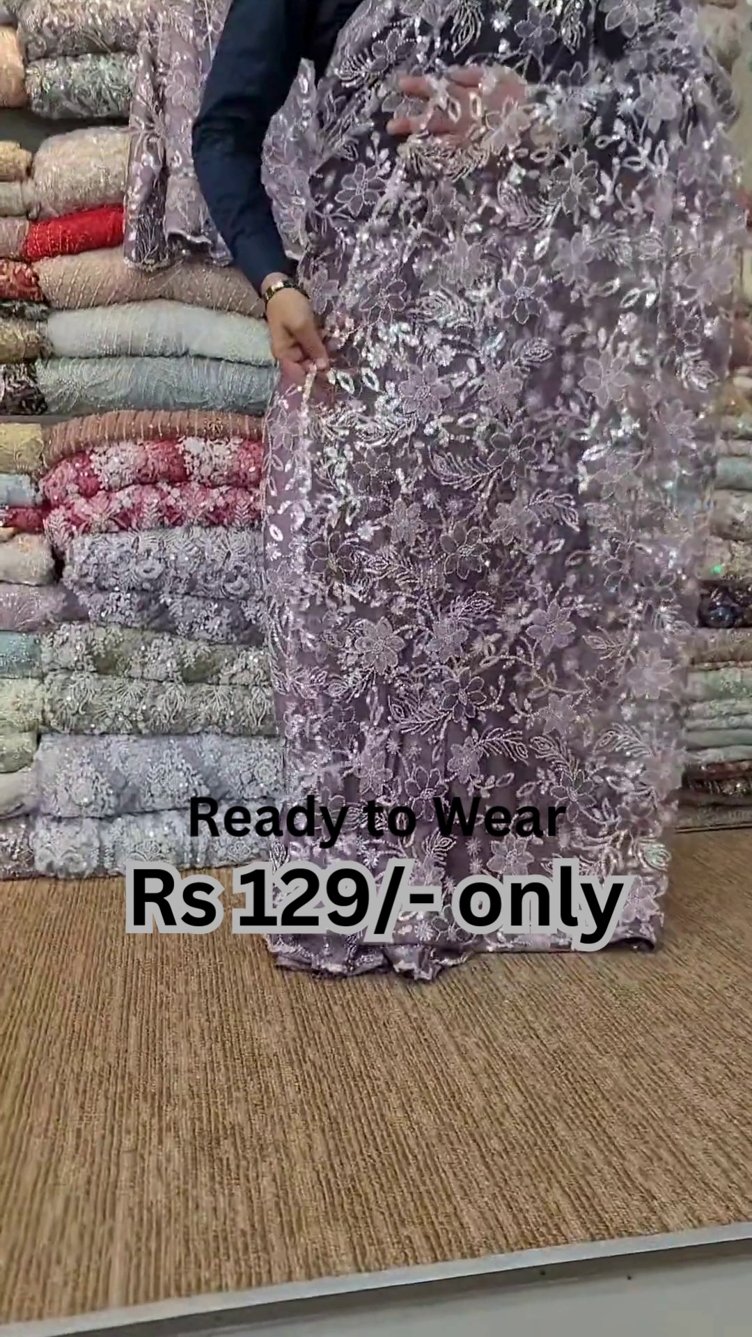 Elegant Purple Net Saree with Intricate Design - Image 5