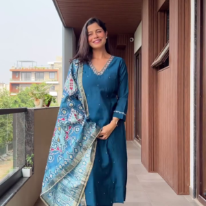 Embroidered Below Knee-Length Festive Women's Regular Fit Kurta