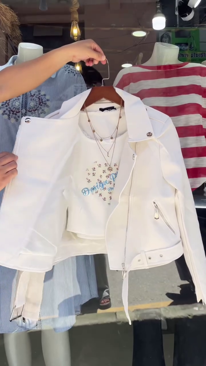 π₯ Classic Biker Jacket β Elevate Your Street Style! π₯