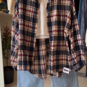 🍂 Casual Plaid Shirt – A Wardrobe Must-Have! 🍂