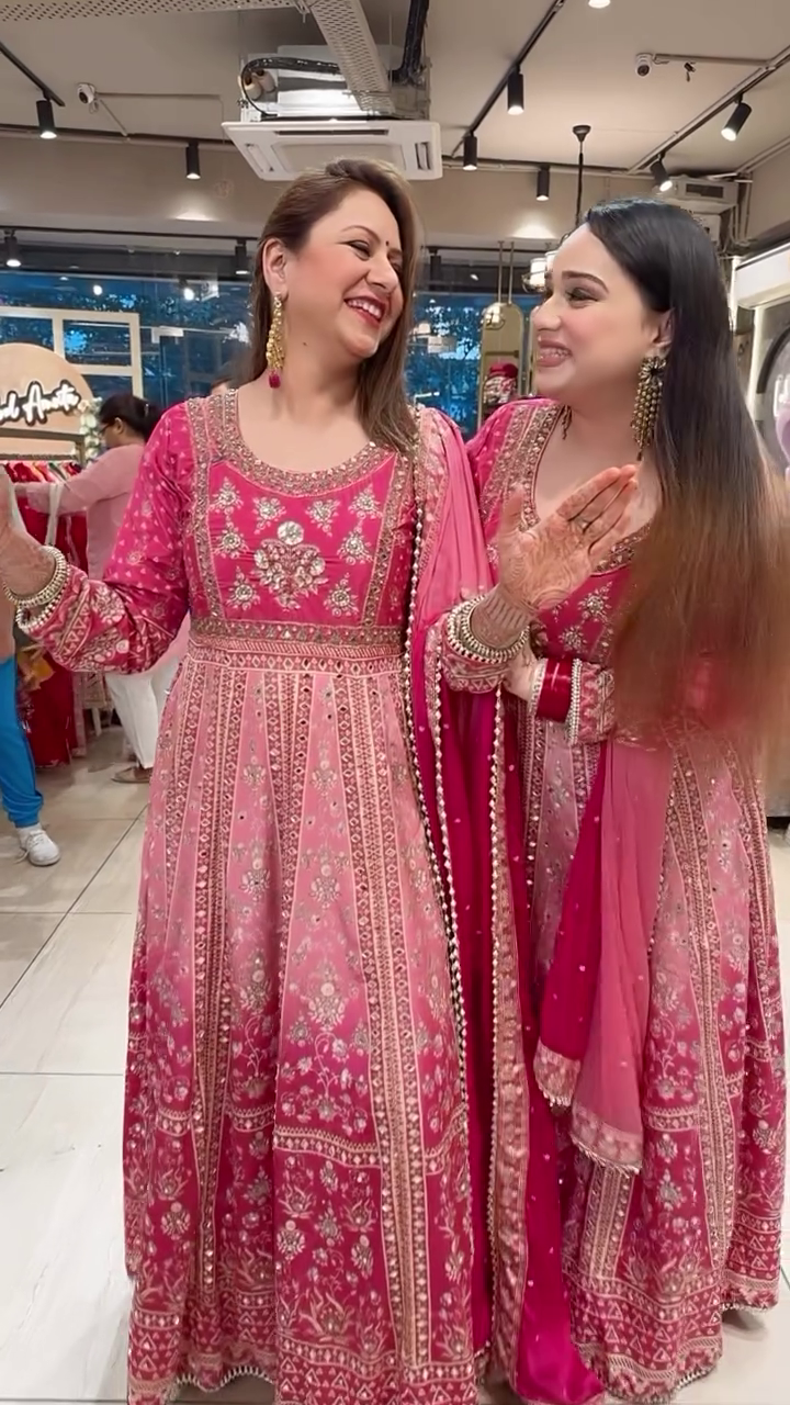 Elegant Pure Crepe Gown – A Timeless Statement of Grace - Image 2