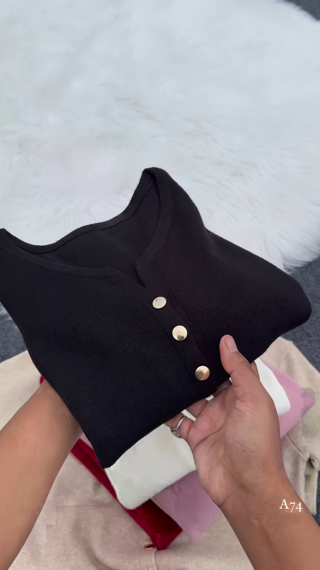 Chic Buttoned Cardigan Collection – Soft Knitwear in Vibrant Colors - Image 4