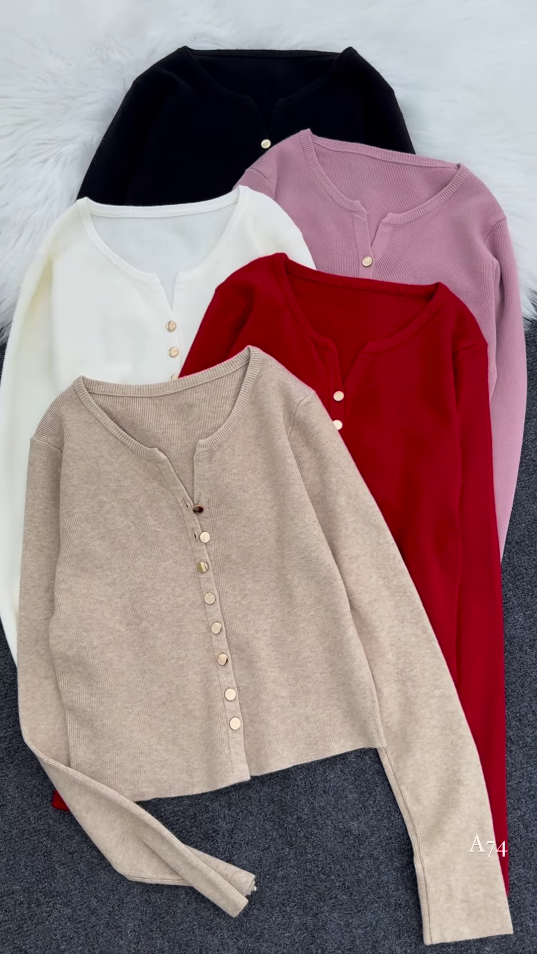 Chic Buttoned Cardigan Collection – Soft Knitwear in Vibrant Colors