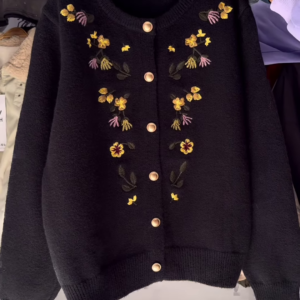 Elegant Embroidered Knit Vests – Timeless Layering Pieces with Stylish Details