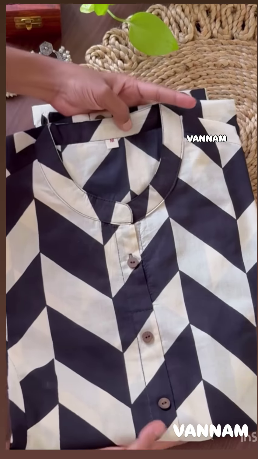 Elegant Off-White Printed Kurti Set – 4 Colors, 3-Piece Collection - Image 3