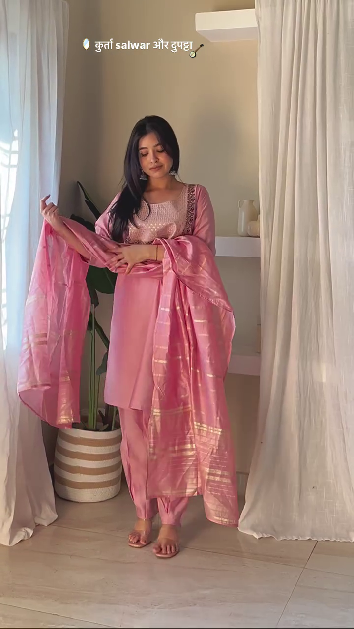 Elegant Magenta Kurta Salwar with Dupatta Set - Image 3