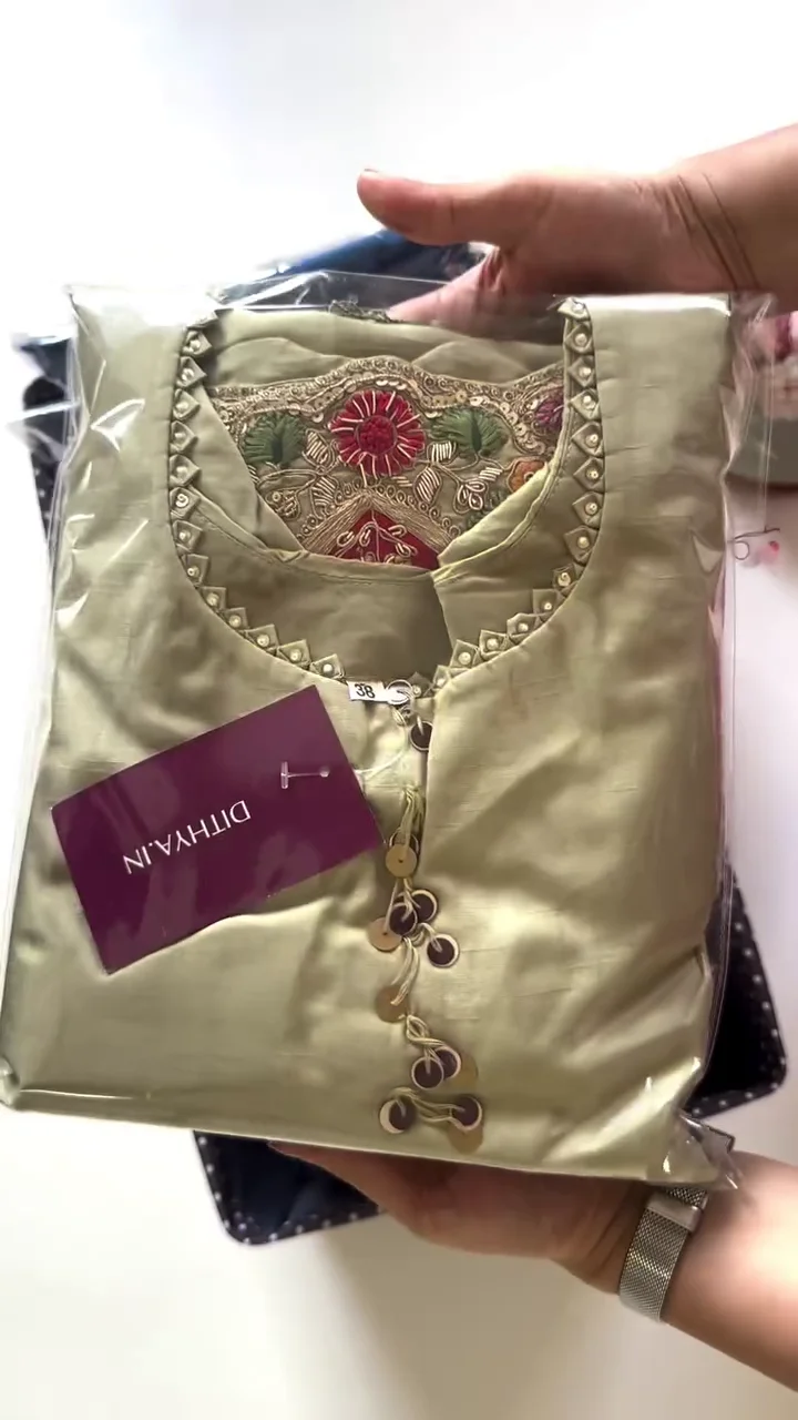 Embroidered Cotton Kurti Set – Elegant & Comfortable - Image 7