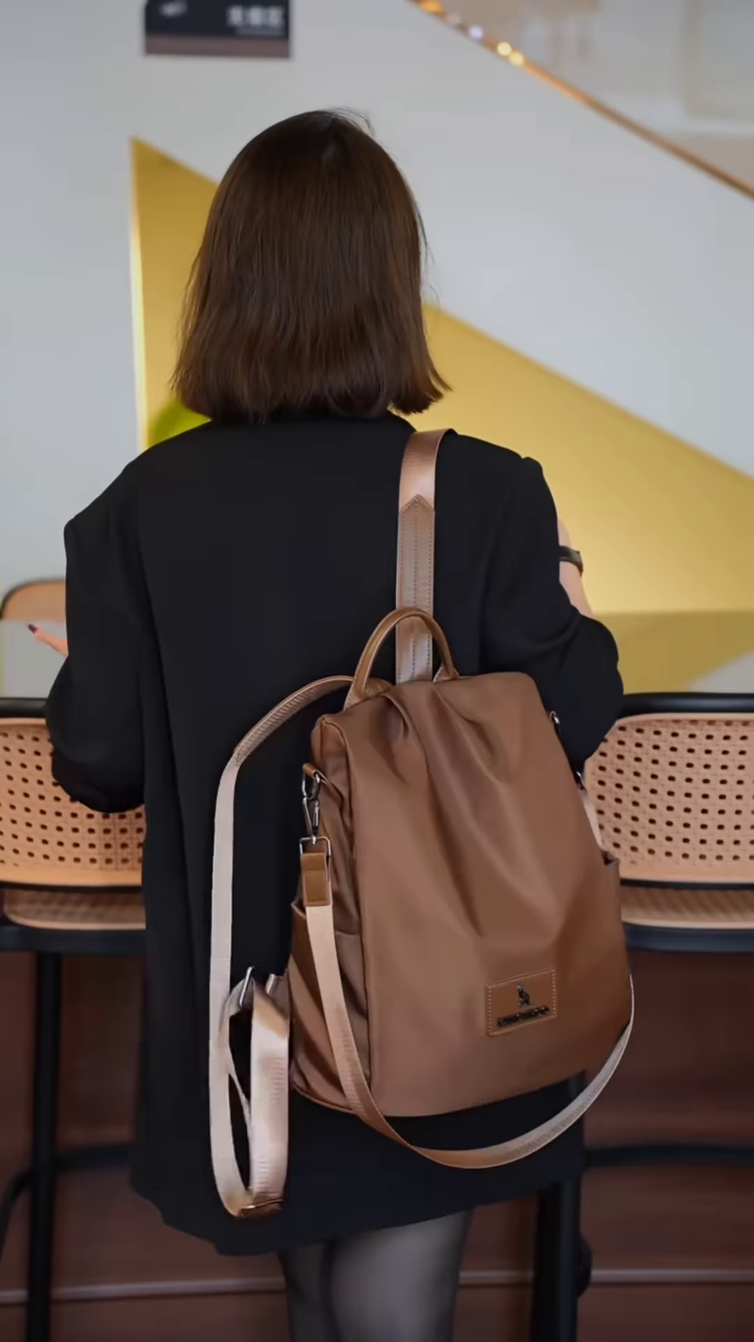 π€ Elegant, Practical & Chic β The Ultimate Everyday Backpack πΌβ¨ - Image 4