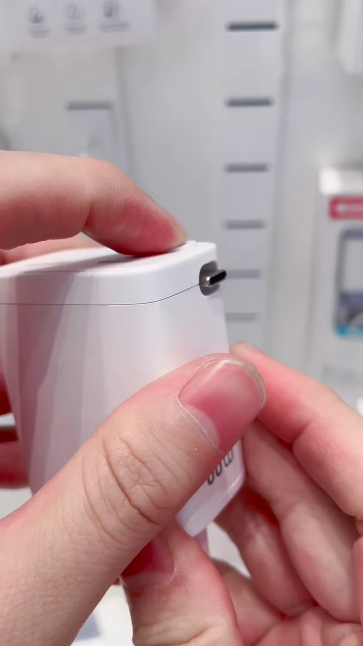 ⚡️ Retractable Type-C Fast Charger – Plug & Go! - Image 3
