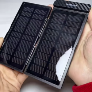 🔋 “Sun’s out, phone’s charging!” ☀️📱