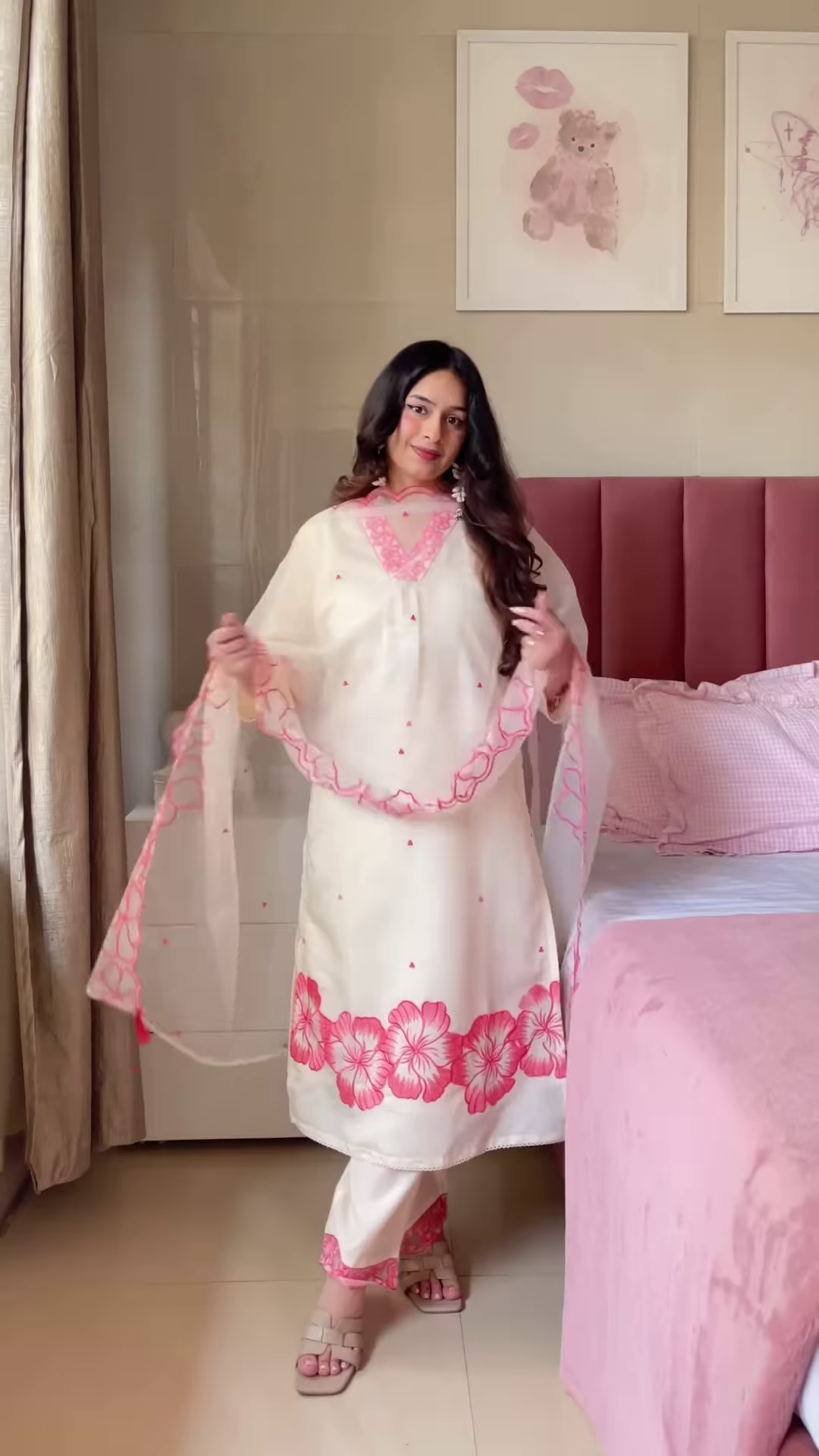 Cream Kurta with Black Embroidered Floral Dupatta โ Elegant Ethnic Set for Women - Image 7